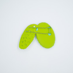 Broche de Porcelana blanco y madera- pieza única